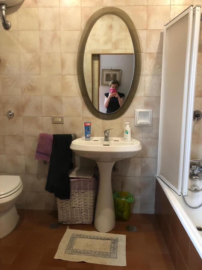 Solo Traveller Bedroom In Homestays City Center 피렌체 외부 사진
